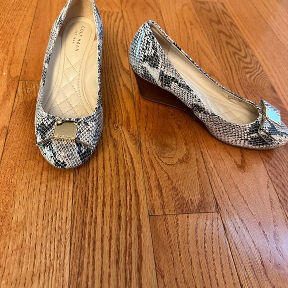 Cole Haan Grand OS Snakeskin Wedges - Size 6.5 - Picture 2 of 5